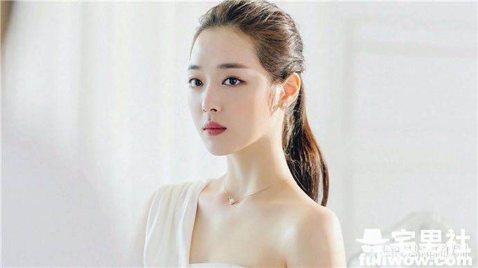 韩国女星的美无法评价,但发起福利和日本有的一拼-伊尤台