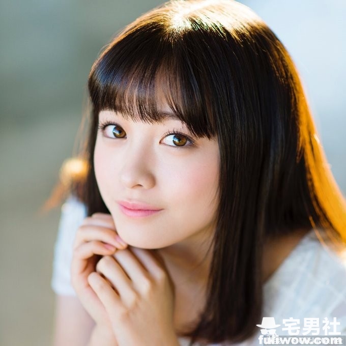 悲报!【桥本环奈】扮成最萌「小小兵」双下巴意外成为网友关注的亮点-伊尤台