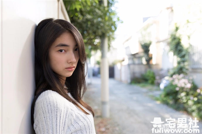 颓废系浓眉美少女【仁村纱和】病态美让人想保护-伊尤台