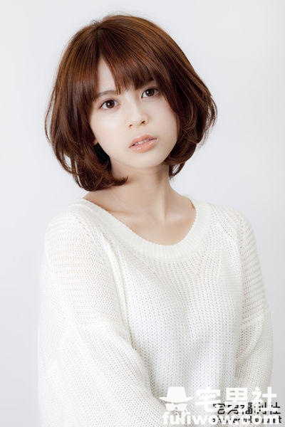 登上著名年杂志封面《吉崎绫》福冈奇迹美乳太杀-伊尤台