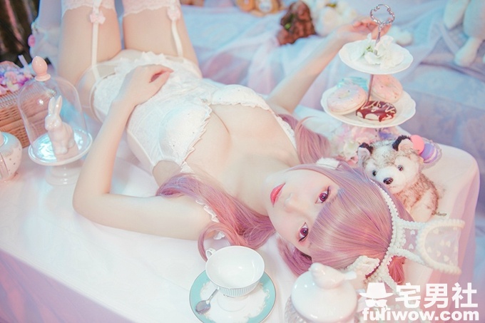 大胸萌妹《妖少you1》胸前深沟无法忽视,微工口的擦边球更叫人血脉贲张!-伊尤台