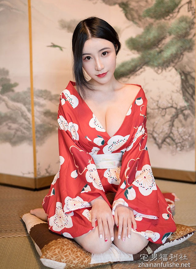 包不住的和服「嫩乳诱惑」！完美「水滴状」重到撑不住，只好摊桌上了！-伊尤台