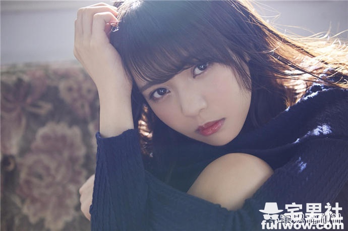 小林由依一个散发着艺术气质的文静女孩-伊尤台