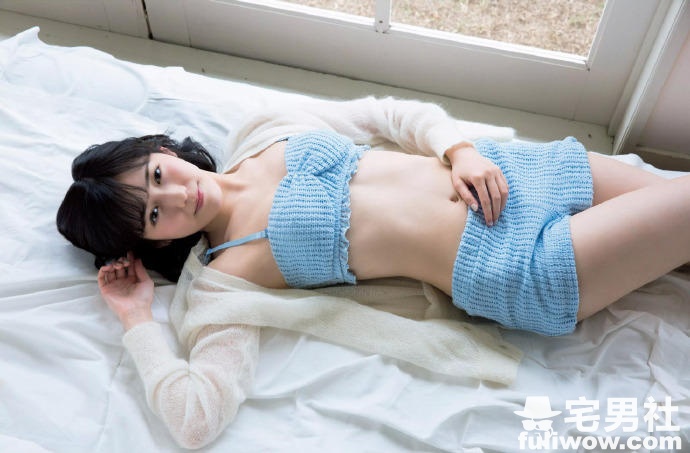 AKB48里谁的屁股最美，那就是《渡边麻友》-伊尤台