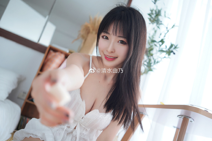 今日妹子图@清水由乃 S9最让人心动的尤物女主播-伊尤台