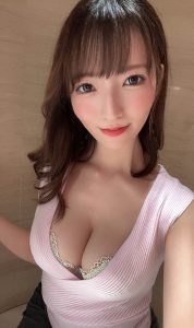 巨胸女神《小花暖》精选作品推荐封面及内容剧情预览-伊尤台